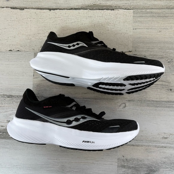 Saucony Women’s Size 7 Ride 16 Lace Up Running Shoes In Black/White - Picture 6 of 9